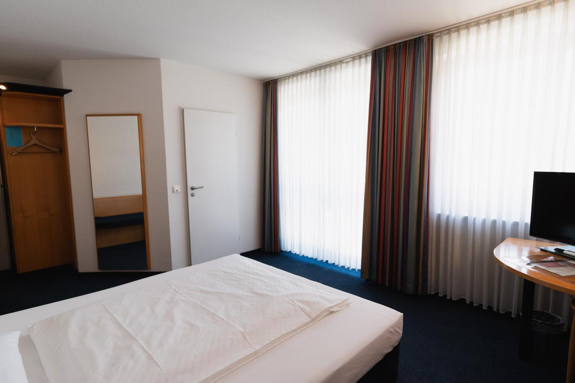 Hotel Am Weiher Еркеленц Екстериор снимка